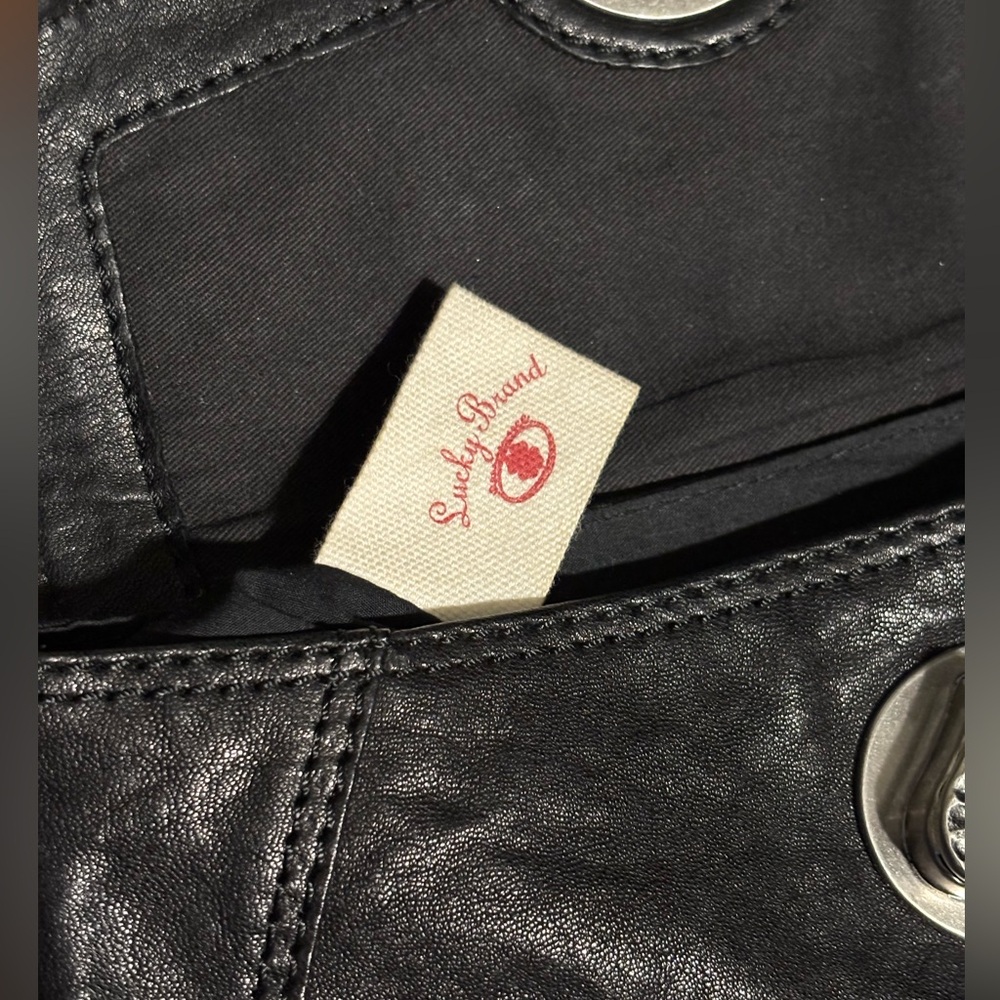 EUC Lucky Brand- Black Lamb Skin Leather Wristlet - Picture 15 of 15